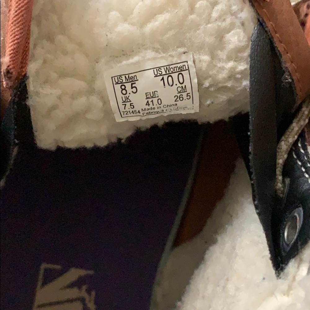 Vans - Picture 4 of 4